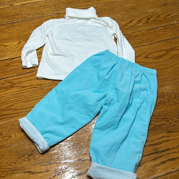 Little Threads Christmas smocked outfit. Size 4T, runs small. Blue and white. - Picture 7 of 8